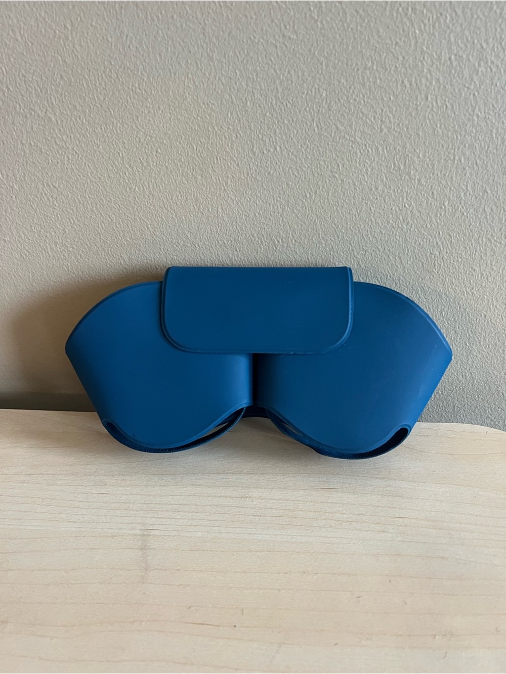 Apple Airpods Max Over-Ear Headphones Case Sky Blue Smart Case Magnetic